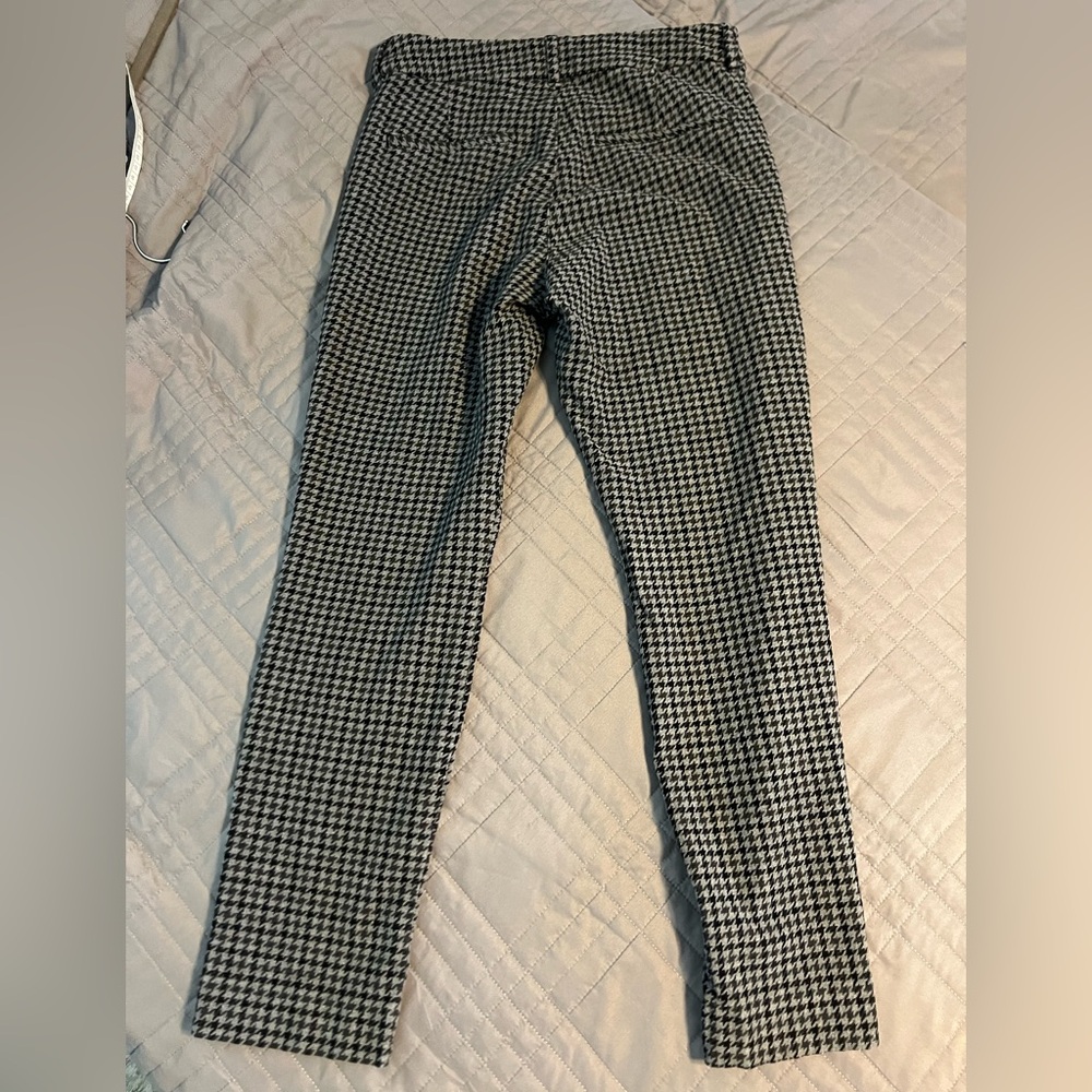 Chic Old Navy Houndstooth Patterned Pixie Pants - image 2